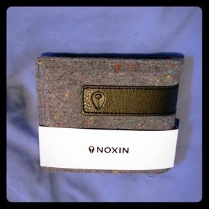 Nixon wallet